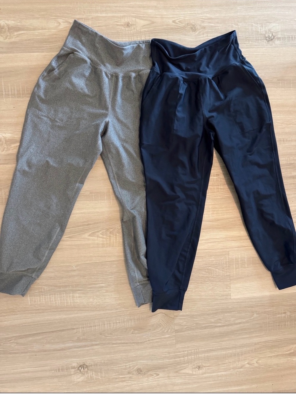 Old Navy Navy High-Waist Jogger Pants bundle of 2